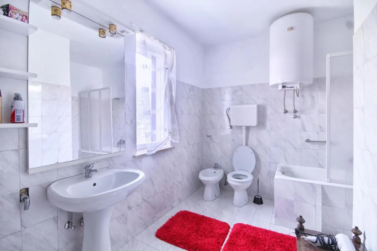 Merlini Medulin Holiday home